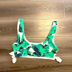 San Lorenzo Palm Bikini Top, like new.